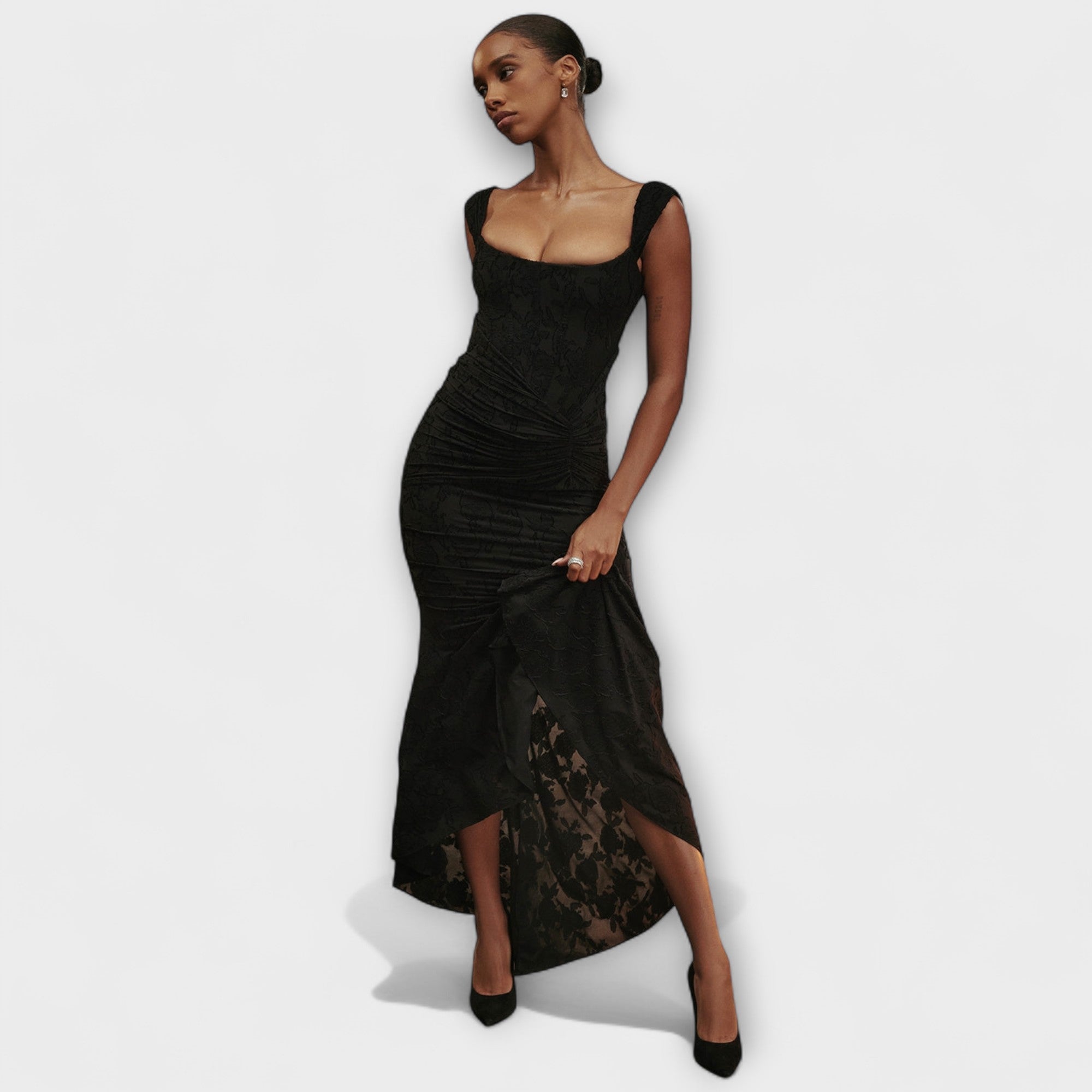 Renske - Long dress with an elegant and sophisticated bodice